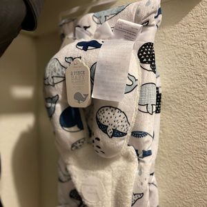 2 pc baby blanket and travel pillow